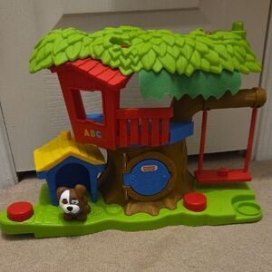 Fisher-Price Colorful Treehouse with Puppy